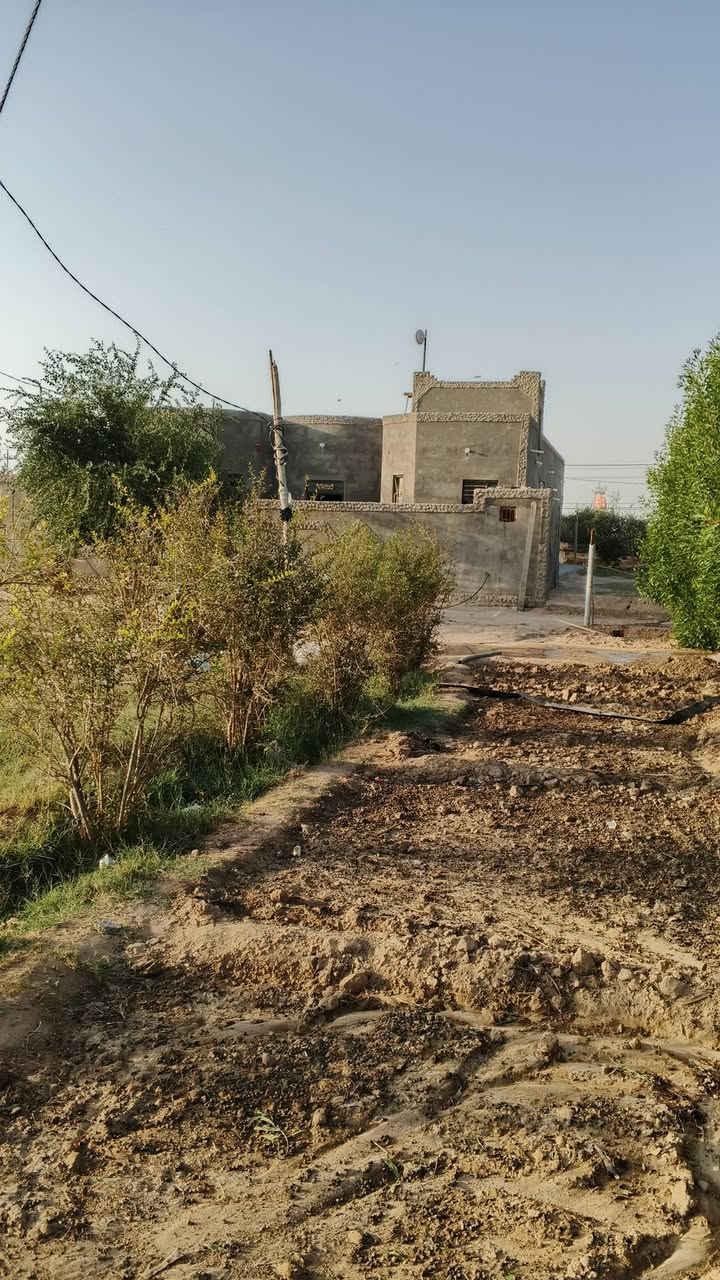 للبيع بيت قرب شارع الرابط نجف كربلاء عامود 350 مفرك الحماد مع دونم  الأرض مزروعه  وتحوي على...بير ارتوازي مع ماطور كهربائي ...طريق رسمي خطين كهرباء  ...ماء اساله خطين  ومدرسة ابتدائيه يبعد عن شارع الرابط بين كفل نجف شارع الحماد ٣٥٠متر  وتبعد عن الشارع العام كربلاء نجف ٨٠٠متر السعر 75 وبي مجال للشرايي
رجاء بس الشراي يراسل أو اتصل ***********....***********...
