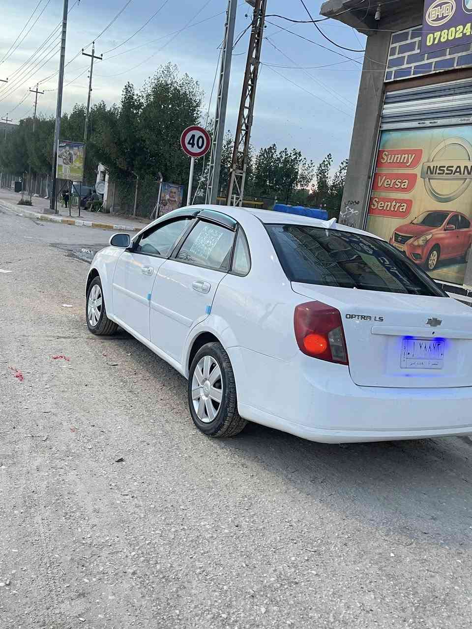 السلام عليكم
أوبترا ٢٠١١ مشروع وطني 

جاهزه مكينه وكير عشرط مكينه جديده صار شهر 

حدايده وكهربائيات عام شغاله 

بيه جاملغ مبدل ومكانات صبغ قليل 

نضيفه سياره وجاهزه 

سعر ٦٨ 

*********** 

بناصريه اسكان الصناعي
