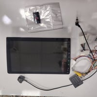 شاشة 10 انج اندوريد مستخدمة شي قليل جداً مع كل الملحقات ذاكرة 64 اندرو...