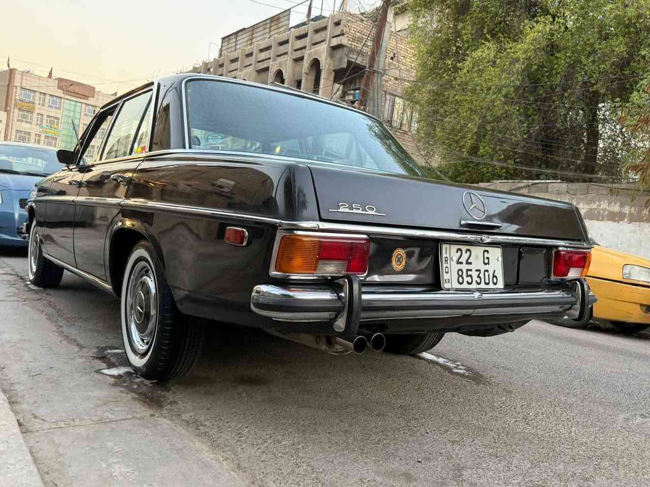 سلام عليكم
مارسدس للبيع  موديل 1971 تبريد شغال اوتامتيك اصل وباور سترين ول سياره عل وضع الشركه   رقم ***********
