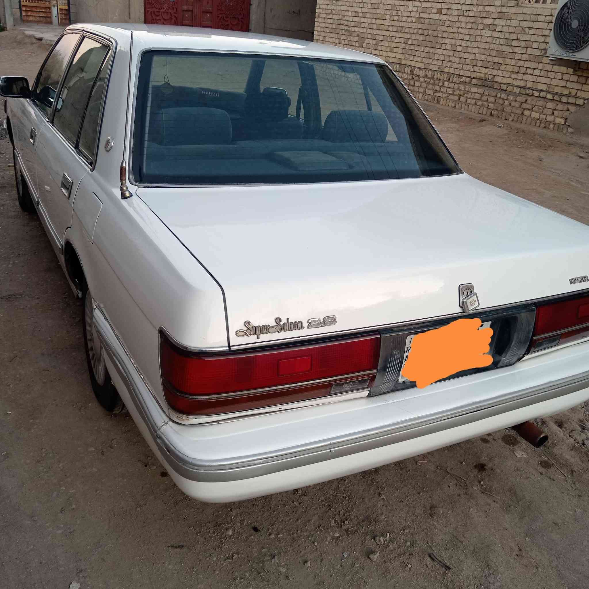 السلام عليكم سيدان للبيع موديل 1990 يسرى بلاد مكفوله من الضربه صبغ جماليه مكينه ونجي خيره من الله السيارة جاهزه من حداديه وتاير وباتري رقم بغداد السنويه لغاية 27 السعر 55 وبيه مجال ***********
