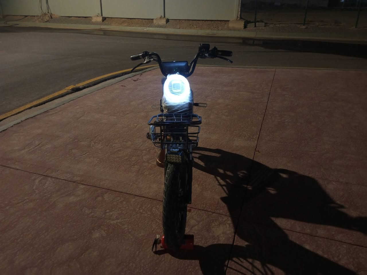 بايسكل شحن لبيع بطاريات انضاف ومواصفات كاملة السعر 275 وبي مجال بصيط ***********
