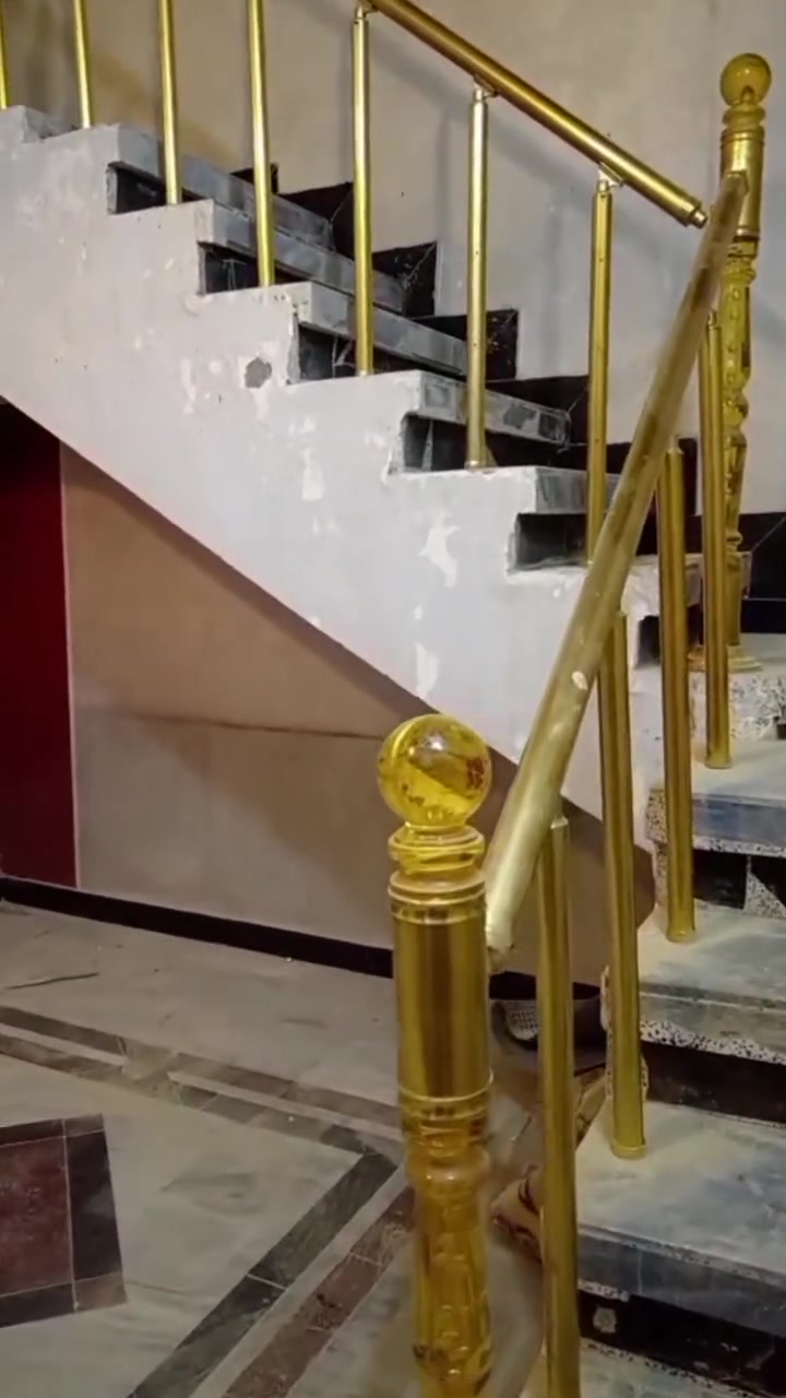 محجر نضيف السعر 130وبي مجال حي اور شارع السبيس
***********
