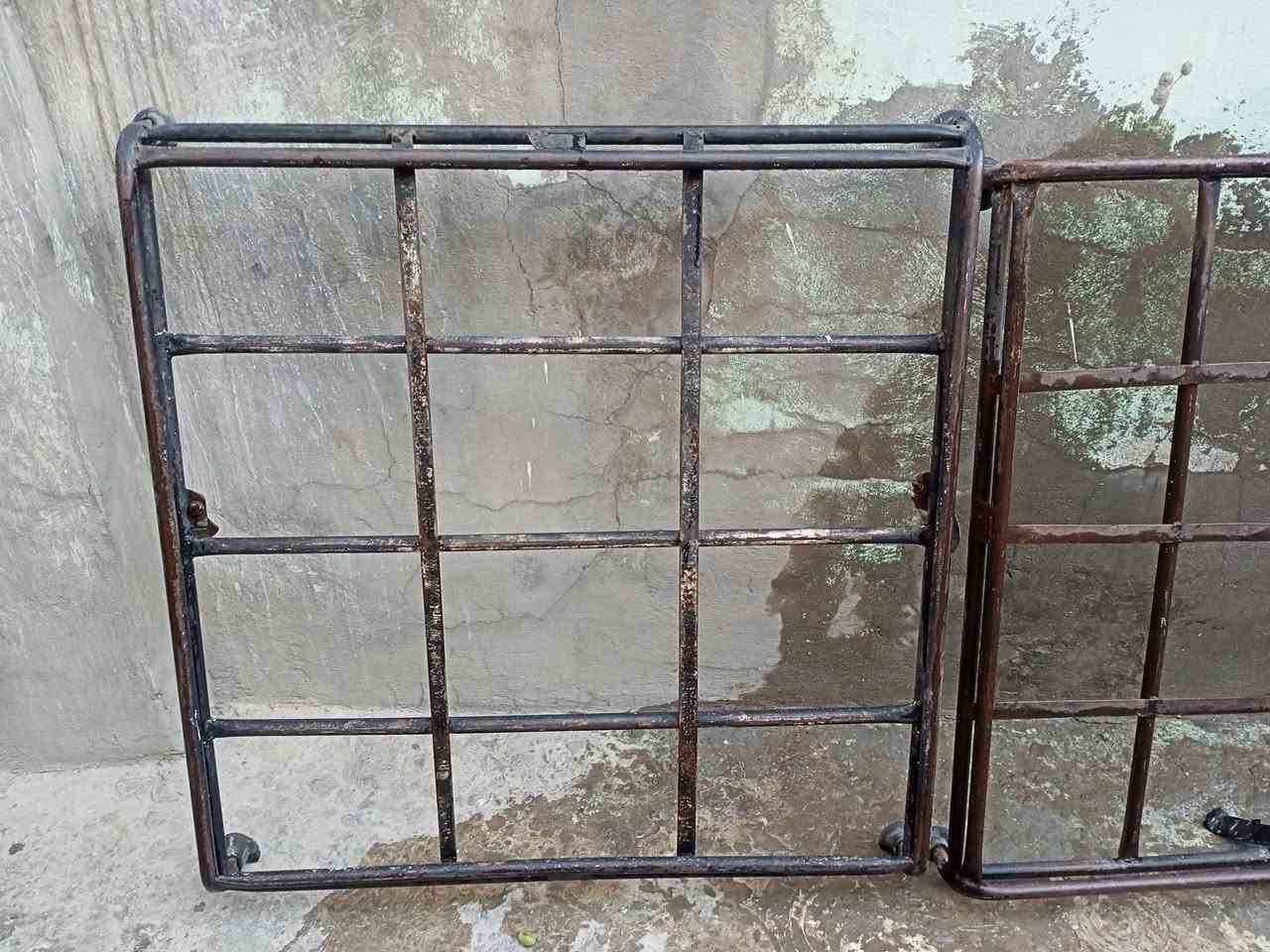 سلام عليكم سيبايات تكسي عدد 2 نظيفات تفصال السعر الوحدا 30 الف العنوان بغداد.الاسكان ***********

