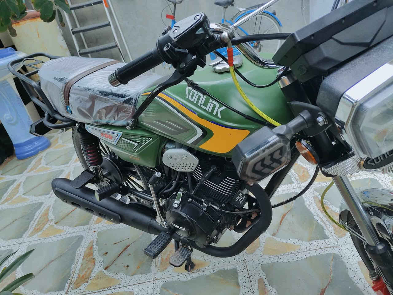 سيفان للبيع موديل 25 مكفوله السعر 850 وبيه مجال مكان بابل شوملي ***********
