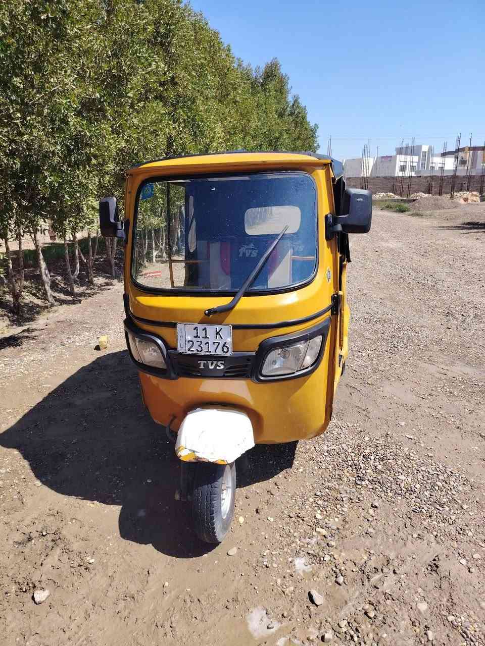 السلام عليكم هاي تكتك TVS للبيع تكتك كاملة ما ناقصها شي نكرة سلف كهربائيات مكينة اكسل كلة نظيف من ايدك للشارع و التكتك مصبوغة عام و بيها معجون مفطور موضح بالصورة التكتك 5300 موديل 2020 رقم و سنوية بأسمي تحويل ثاني يوم رقمي ***********
