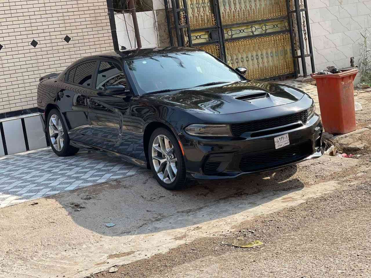 السلام عليكم
دوج جارجرGT موديل 23 وارد امريكي 
ضررها بونيد فقط
بدون رقم تترقم أي محافظة غير الشمالية
ممشاها 10 الاف مايل
مكانها ميسان 
مواصفات Gtمعروفة 
مكينتها 3.600
رقم :***********
او خاص
