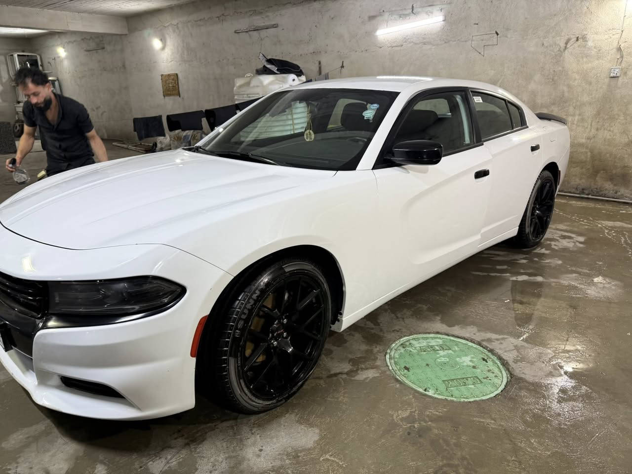 جارجر sxt  موديل ٢٠١٨ ماشيه ٩٠ 
تخم تايرات جديد / دسكات / فلنجات / سياره استخدام شخصي 
بدون حادثه / بدون ايرباك / سياره فقط جاملغ سكن كلير امريكا بدون معجون وبدون فتح براغي شرط / 
السعر ٢٢٧ وبي مجال / سنويه جديده / وباسمي سياره شرط تحويل  
مكان السياره / ديالى خانقين 
***********
