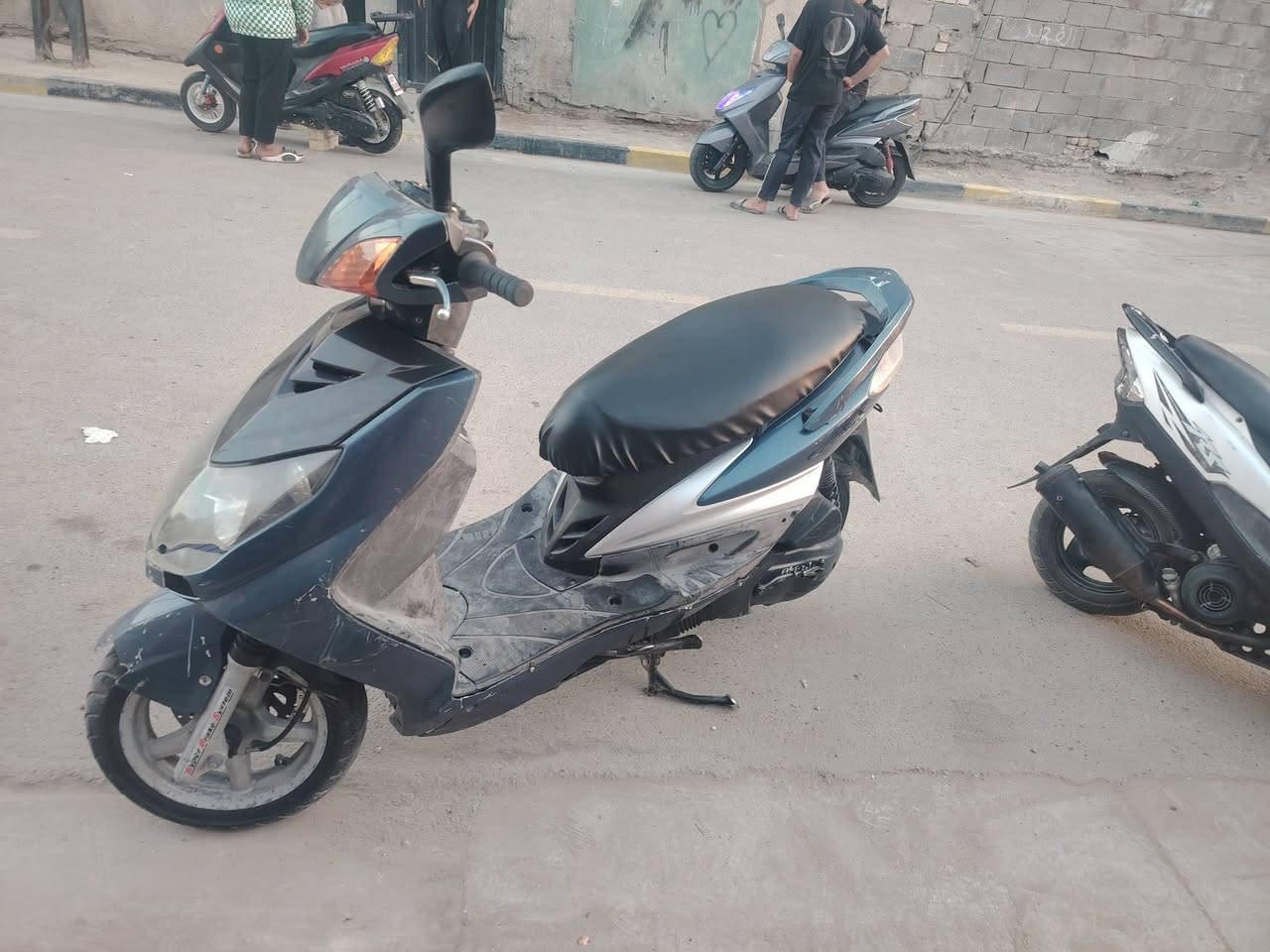 سلام عليكم البيع سكنس فحل نوزل كلهة بلادية بس بيهة شوية ملاحضات سعر ٦٠٠ الف وبيهة مجال مكاني بغداد حي جهاد وهاذة رقمي ***********
