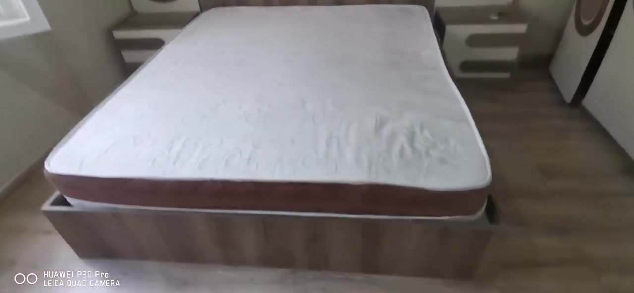 السلام و عليكم غرفه نوم نفرين للبيع السعر ٥٠٠ الف مكاني اربيل ***********
