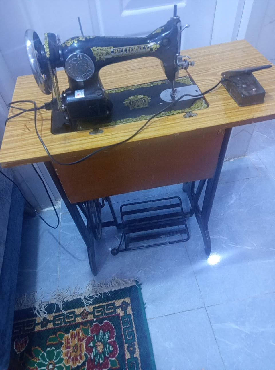 مكينه نضيفه شرط الفحص هيه والميز للبيع مكاني كربلا يحتاجلهه تنضيم ماعرفلهه سعرهه 90وبيهه مجال


**إذا كنت صاحب هذا الإعلان وتريد حذفه لأي سبب، رجاءا أرسل رسالة إلى الدعم الفني**