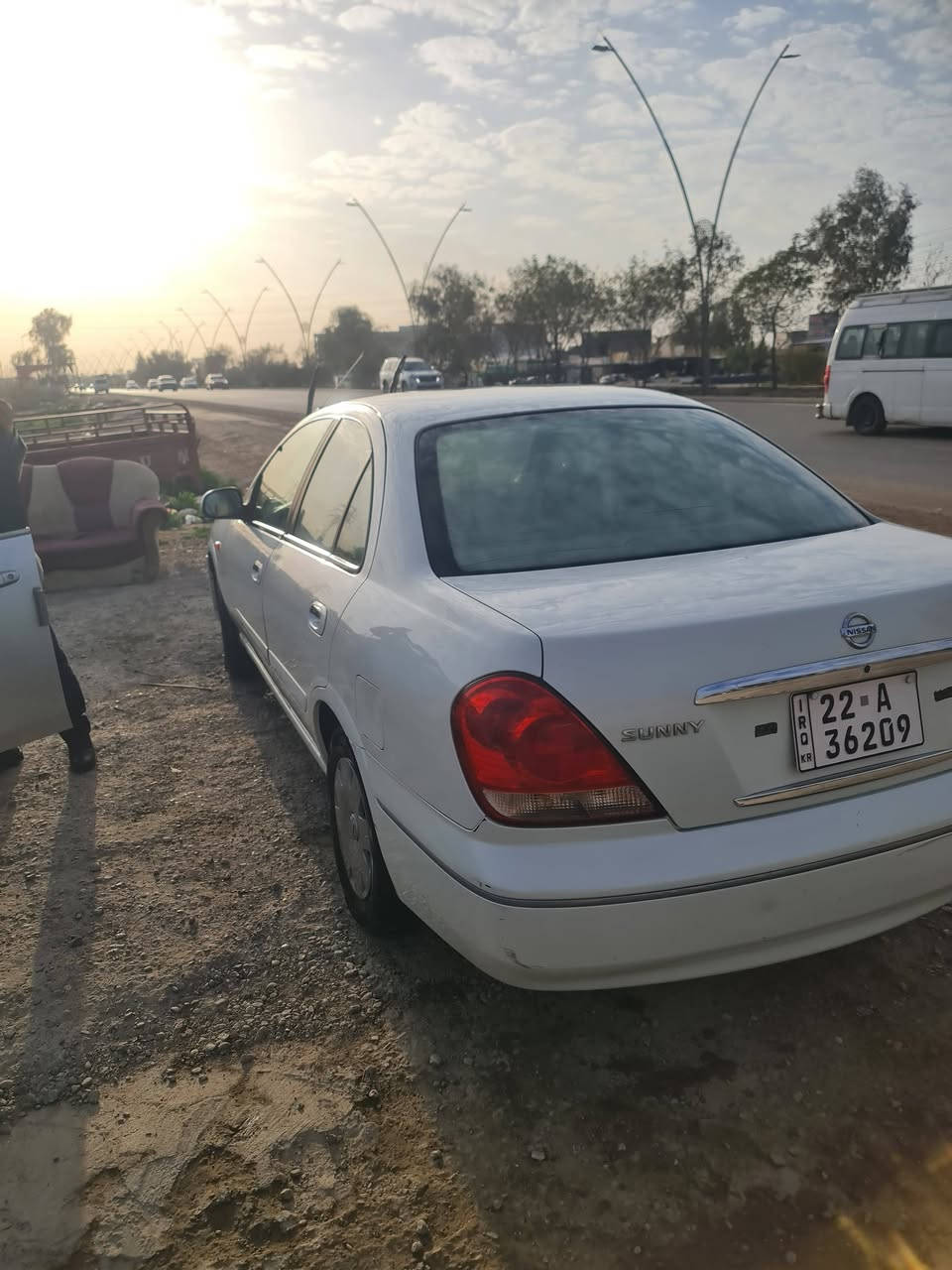 السلام عليكم 
نيسان سني ٢٠٠٩ رقم شمالي السياره بيها صبغ بالباب سائق فقط مكان السياره بعقوبه تقاطع القدس السعر ١٠٨  للإستفسار ***********
