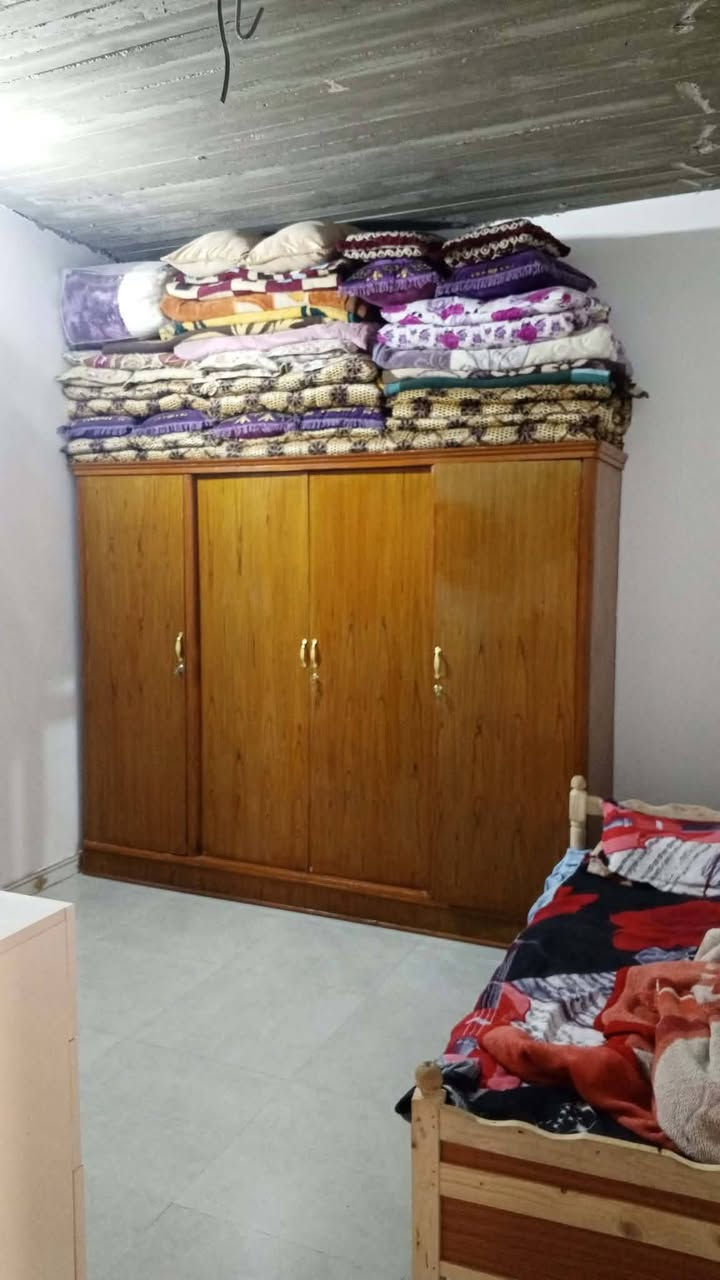 بيت للبيع بسهله قرب مجمع شبيلي مساحته 120 متر مربع طابو زراعي سند 25 غرفتين وصاله ومطبخ وستقبال وحمام داخلي وحمام خارجي ومكشوفات ثنين بناء طابوك اساس وسقف صب ارضيه بورسلين جدران حمامات ولمطبخ سيراميك سعر 48 وبي مجال


**إذا كنت صاحب هذا الإعلان وتريد حذفه لأي سبب، رجاءا أرسل رسالة إلى الدعم الفني**