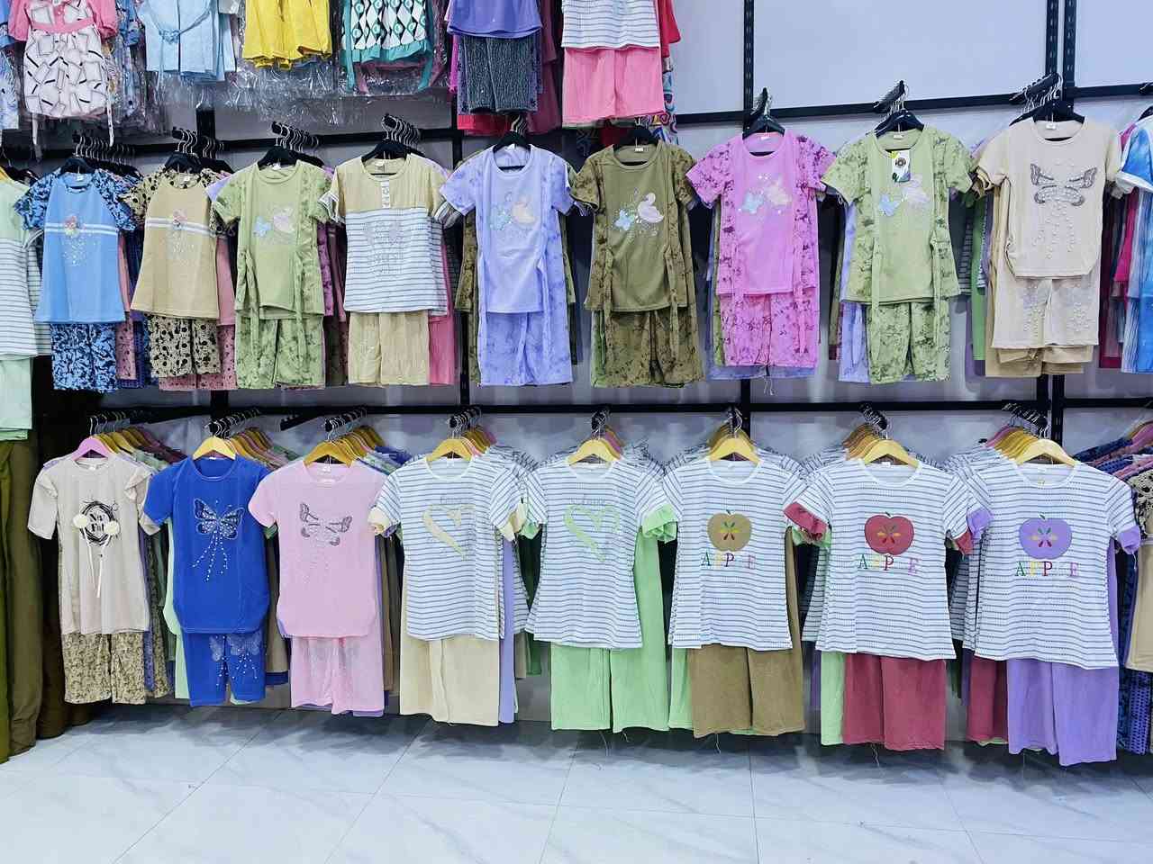 مول انيس
جديدنا اليوم من قسم الالبسة البناتي 👇
وصول وجبه جديده تراكات بيبي وبناتي وسط ومحير شي روعه

عرض بلاش سعر بيبي 5.000 الف

سعر قياس الوسط 6.000 الف
سعر قياس المحير 7.000 الف

وحياكم الله زورونا تجدون كل ماهو جديد ومميز 
العنوان قضاء الشرقاط الساحل الايسر اسديره وسطى الشارع العام


**إذا كنت صاحب هذا الإعلان وتريد حذفه لأي سبب، رجاءا أرسل رسالة إلى الدعم الفني**