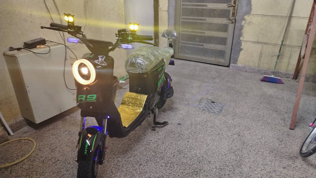 سلام عليكم ار9 2025للبيع جديده معنه الكلمه ماناقصهه اي شي كفاله بطاريات كبار شركة ونلي معروفه بعد وبطاريات هم ونلي سويجين وبصمه وكارت 450وبيهه مجال البصره ابو الخصيب ***********
