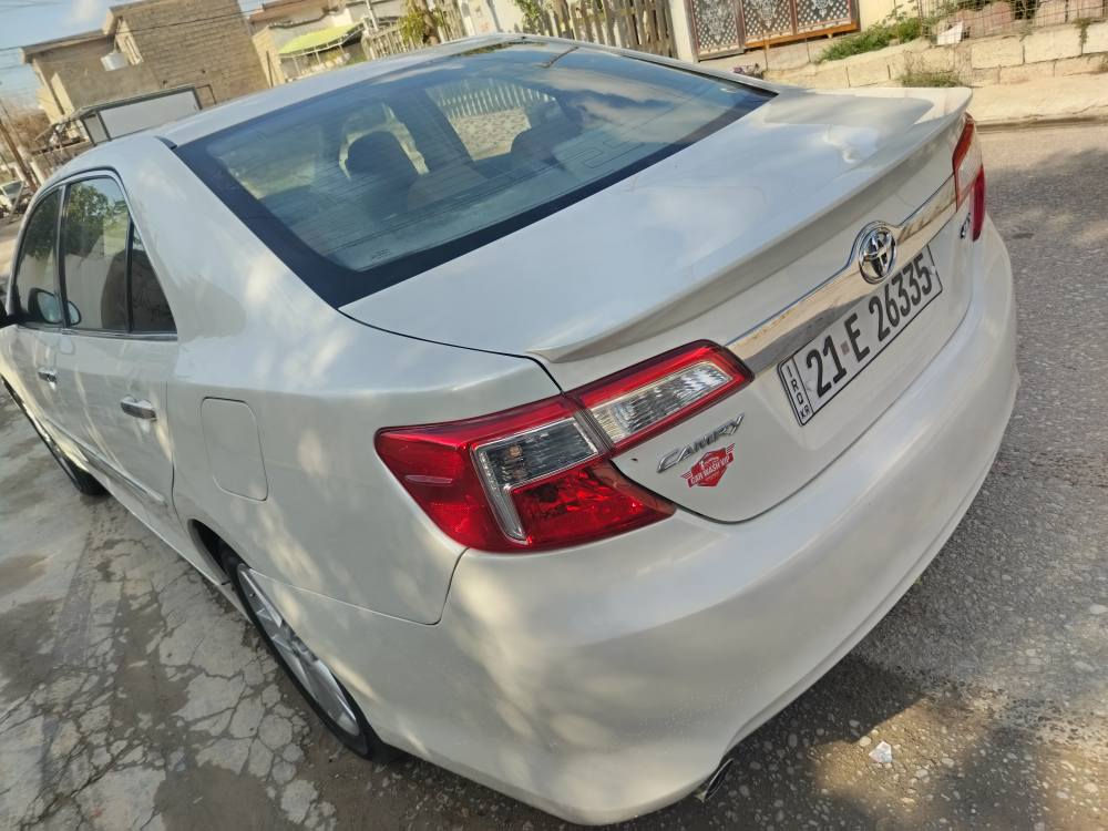 تويوتا كامري موديل 2014 فول مواصفات خليجي ماشي 157الف كيروالمحرك بشرط مامفتوح  تحويل والغرامه بشرط بيهه 5 قطعه  صبغ بدون دواخل مكان سيارة كركوك قادسيه شراي خابر *********** سعر128 كركوك, العراق
