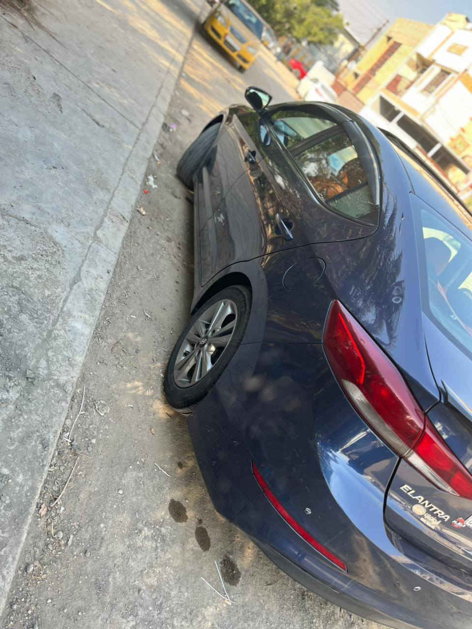 السلام عليكم النترا للبيع موديل 2018 كندي ماشية 165 kmفول مواصفات 1/1  3 انضمة قيادة بصمة تشغيل وبصمة ابواب حساسات خلفية كامرة دوارة فتحة مانع انزلاق تدفئة بالكشنات والستيرن اشارة ترحيب مكينة مفتوحة مجفتة حادثها الباب الخلفي ومعدل وبيها بصفحة الحادث كلير صفحة من كندا والبنيد مصبوغ ومابيها ولا قطعة مبدلة شواصي لغود كفالة عامة رقم بغداد باسمي السعر 112 وبيها مجال بسيط مكان بغداد عامرية للاستفسار ***********
