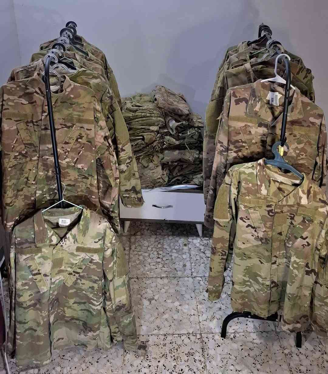 خياطة جاك ابو غرق حي السلام مقابل سنتر انوار القمر تفصال البدلة العسكرية ولابكود وسكراب وتقصير وتقريم رجالي نسائي
***********
