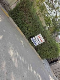 نصف دار قديم للبيع طابو ملك صرف باسمي  قطع من دار الواجهة 4,5 م والنزا...