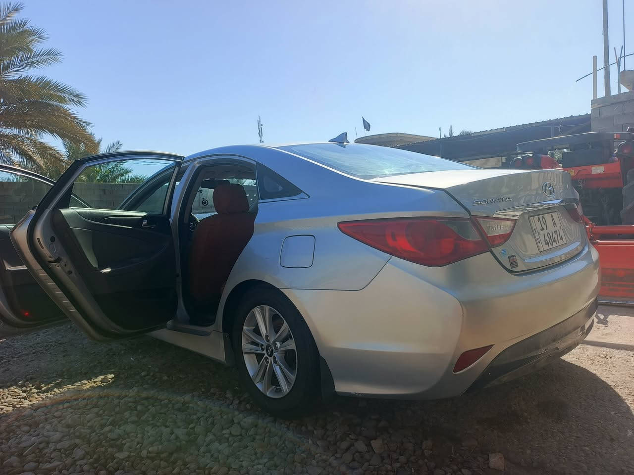 سلام عليكم سوناتا 2014 امريكي بيها قطعتين سونار مرفق بل منشور وكلشي موضح  رقم كربلاء انكليزي وراعيها كربلاء سعر 107 سياره كلش نضيفه حداديه تايرات توني مبدلهن
***********
