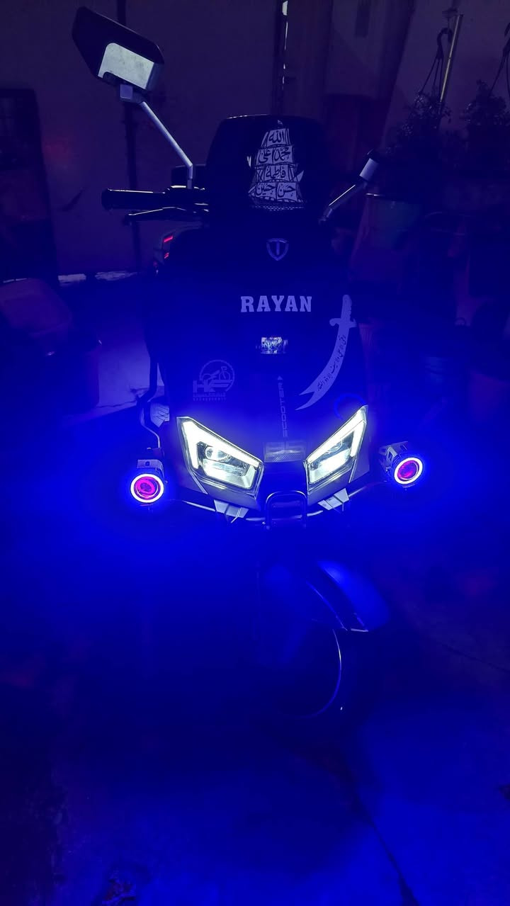 سلام عليكم 
دراجه شحن (صاعقه الريان) جيده صالي 3 اشهر من مشتره موجود الوصل وياها دراجه 6 بطاريات مسطره  الدراجه مدرعه سعره مليون و150 وبيه مجال  مكاني بغداد كراده رقمي ***********
