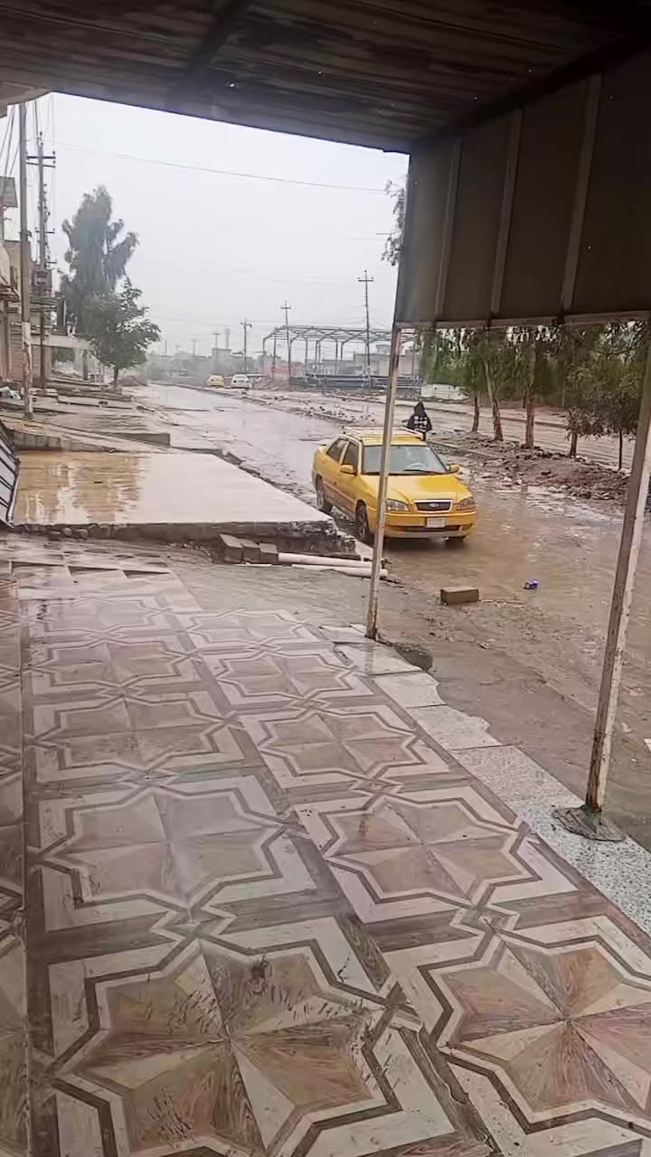 شقة للايجار *********** 
200متر شارع 30 قريب على مدرسة المكارم.
