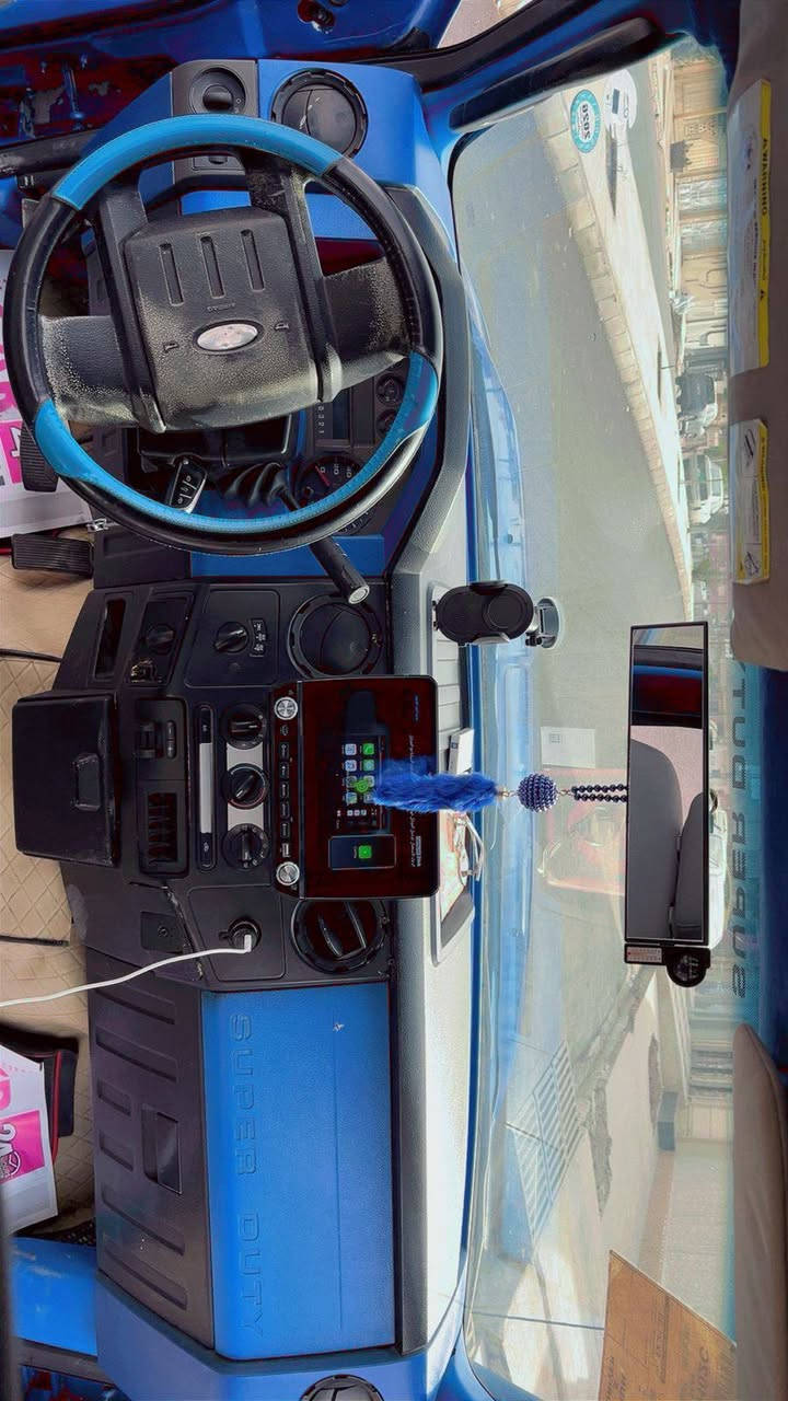 السلام عليكم ورحمه الله وبركاته فورد اف 350 مكينه كير بشرط طخم تاير
مراوس او بيع حسب القناعة السعر 127  /***********/
عنواني الموصل ***********
