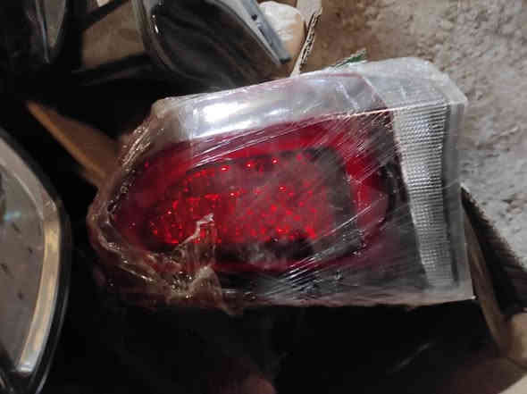 السلام عليكم بيبان جارجر من 2010 و فوق كل الموديلات موجودة و بنيد جارجر لون ابيض 2014 و جنطة جارجر هية و سبايدرهة وحدة 2010 و الثانية 2015 و دعاميات جارجر كل الموديلات موجودة لون ابيض و رصاصي( يوجد غراض جارجر عامة و سي 200 و حدادية و شتريد موجود ) و سي 200 ثلاث بوب لون احمر و جنطة و دعامية هم لون احمر ( واهل المحلات اليريدهن شلع بي خير ويدلل و اليريد مفرد هم موجود) للأستفسار اتصال او واتساب ***********
