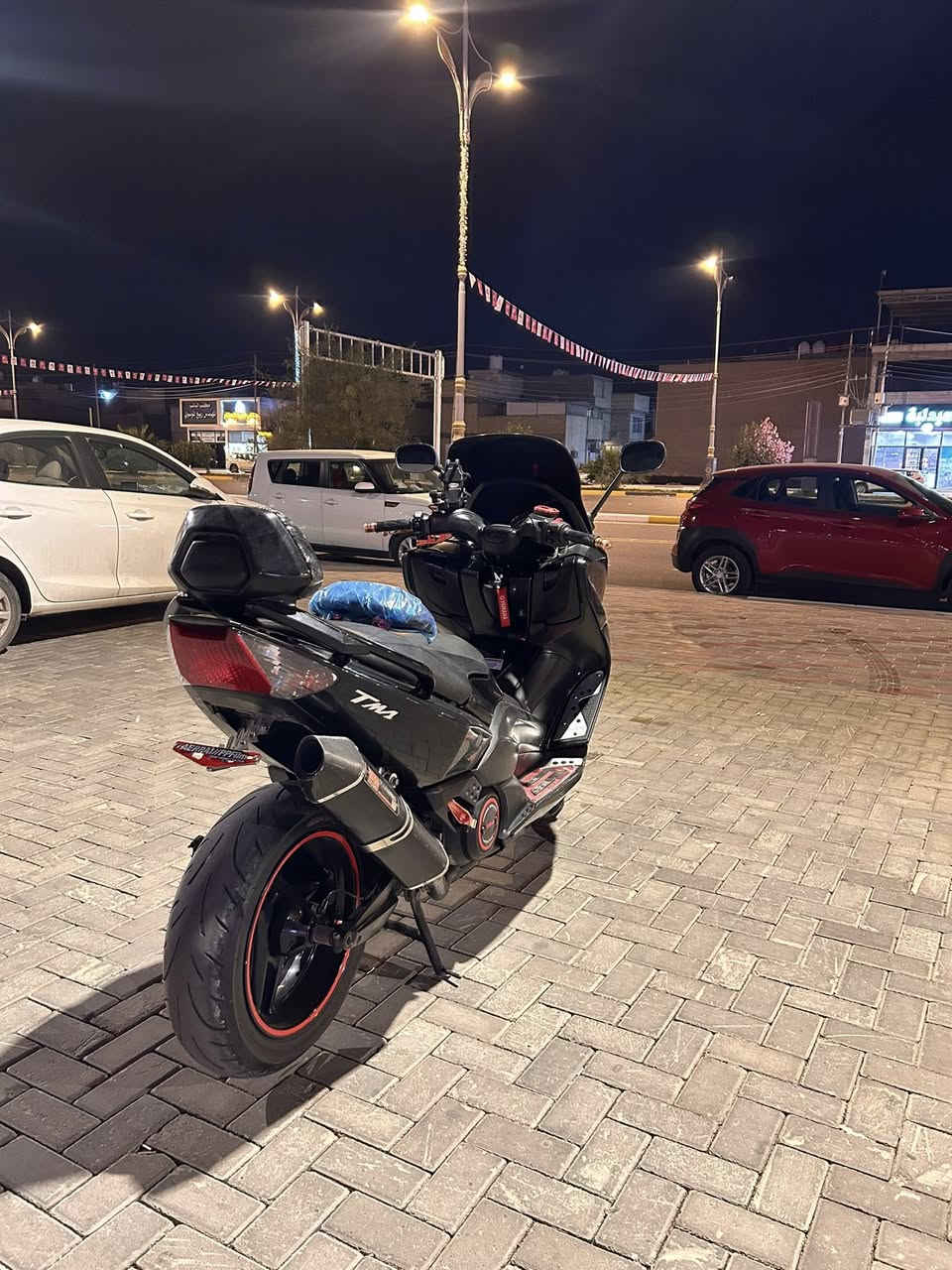 السلام عليكم تي ماكس 2011 دراجة يابانيه اصل كفاله عامه ABS صالنصه يوشماره اصليه وتجوة 530 اصليه دراجه شلعه ومعدل خير من الله عليها ادامه كلج دهن ومي راديتر ودهن جديد 
مكاني كربلاء
***********
