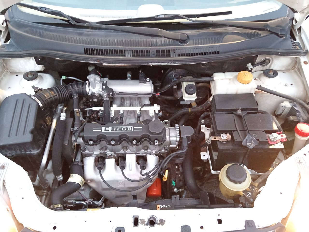 بسم الله الرحمن الرحيم
شوفرليت أفيو 2010 خليجي رقم اربيل دولي گير عادي
گير و مكينة و تبريد ثلج كلها 100٪
صدر أمامي و خلفي 100٪
طخم تايرات جديده
كهربائي كلها شغال
سنويه منتهيه صاير ٨ اشهر؛ فقط تدفع  غرامه ١٥ الف عند تحويل سنويه
غرامات مرورية ماعنده الحمدلله 
فقط فقط عدها قطعتين ونص صبغ بدون لغد و بدون دواخل و شواصي 
سياره قطرة مصرف مابي مال البيت موظفي
مكان السيارة /كركوك 
***********
