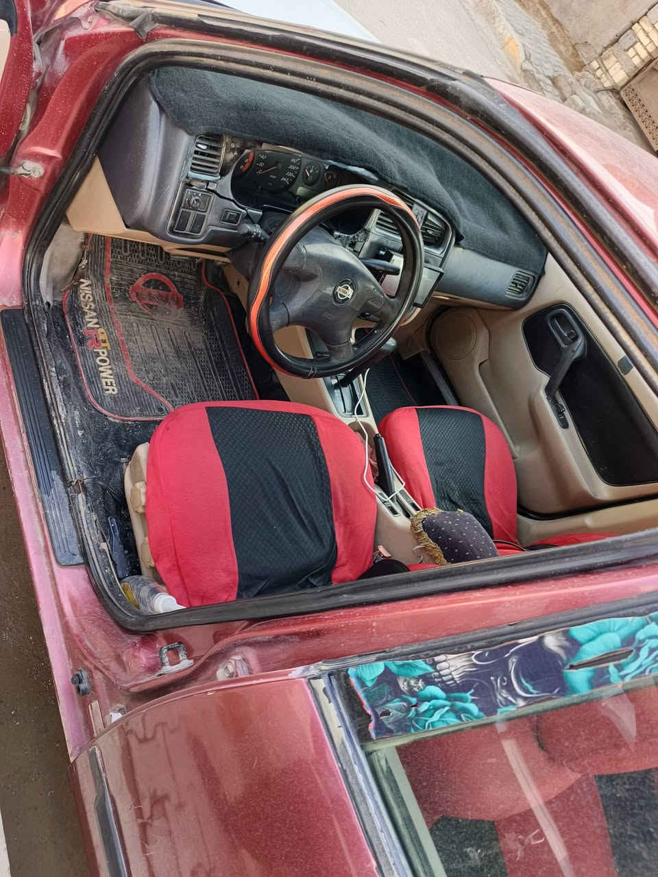 سلام عليكم شباب نيسان براميرا للبيع كير اوتو موديل 2001مكينه وكير خير من الله شاشه اندرويد نضيفه مال جناي ما ناقصهه شي كبل للشارع باتري جديد تحويل ثاني يوم مستعجل علا بيعتهه مكان محموديه سعر 40 وبيهه مجال رقم الهاتف *********** رجائأ المو شراي لا يتصل متواجد واتساب
