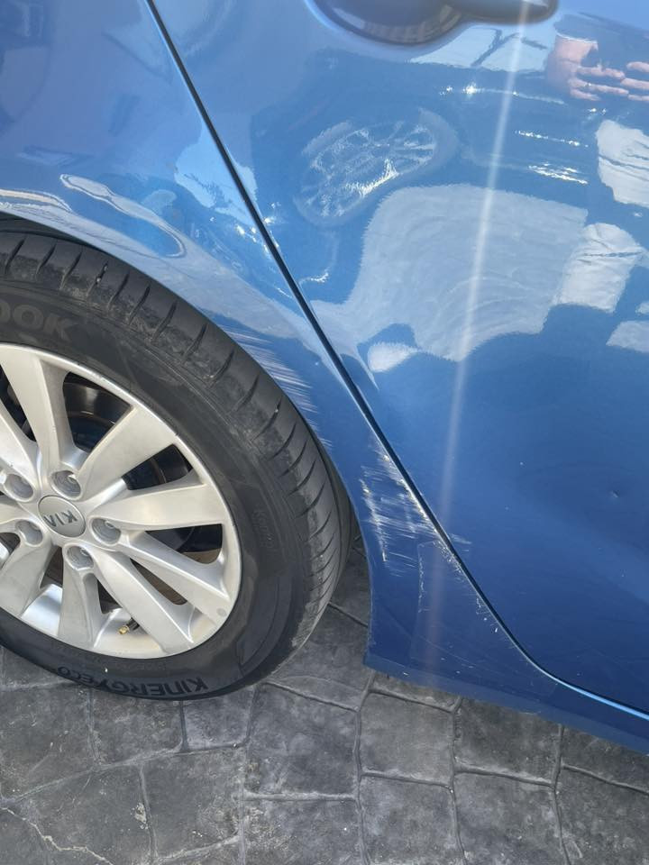 فورتي ٢٠١٤ وارد كندي
ماشية ١٤٩ الف كيلو 
كير ومحرك بحالة جيدة جدا 
حادثه بنيد وجاملغ و موضح الصبغ بالسونار المرفق وبيهه شخوط هم موضحة بالصور 
تبريد قطعتين محرك دوش ١٨٠٠ 
السعر ٩٥ ورقة وبيهه مجال 
بغداد / السيدية 
***********
