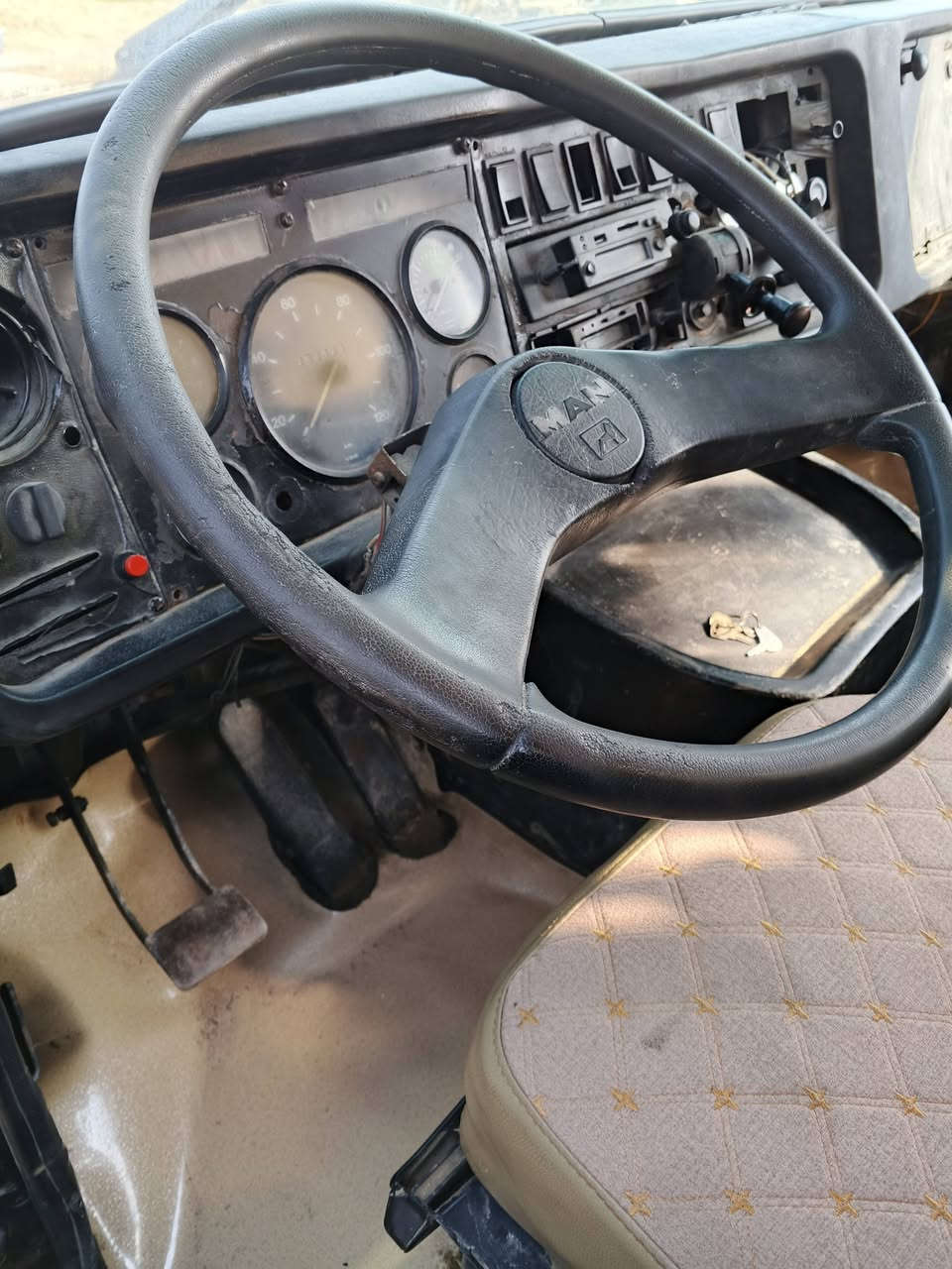 بسبب أضعاف النفوس اعيد النشر فالفو تك موديل 78 بدي طويل للبيع او امراوس حسب القناعه ***********
