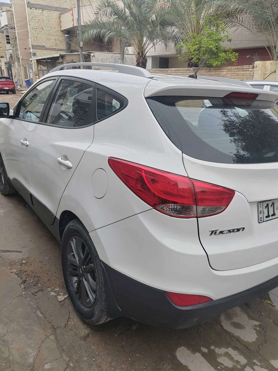 توسان ٢٠١٥ خليجي جديدة بمعنى الكلمة مابيها برغي نقص كير محرك بلادي مملعوب بيهن داخل جوزي تبريد خلفي تبريد ثلج تخم تاير جديد محرك 2000 دوش هزة جديدة سنوية لل٣٠ رقم بغداد مميز بيها حافات الداير مال الجاملغات الخلفية طخة بسيطة ومصبوغ دعاميات مصبوغة السعر ١٣٩. مكان بغداد حي اور ***********
