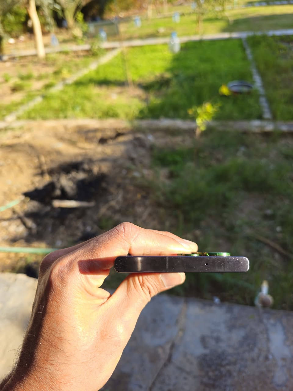 سامسونج اس 23 الترا شرق اوسط بي نقطتين بالشاشة موضحات للبيع بدون ملحقات مكاني البصرة المطيحة *********** السعر 550
