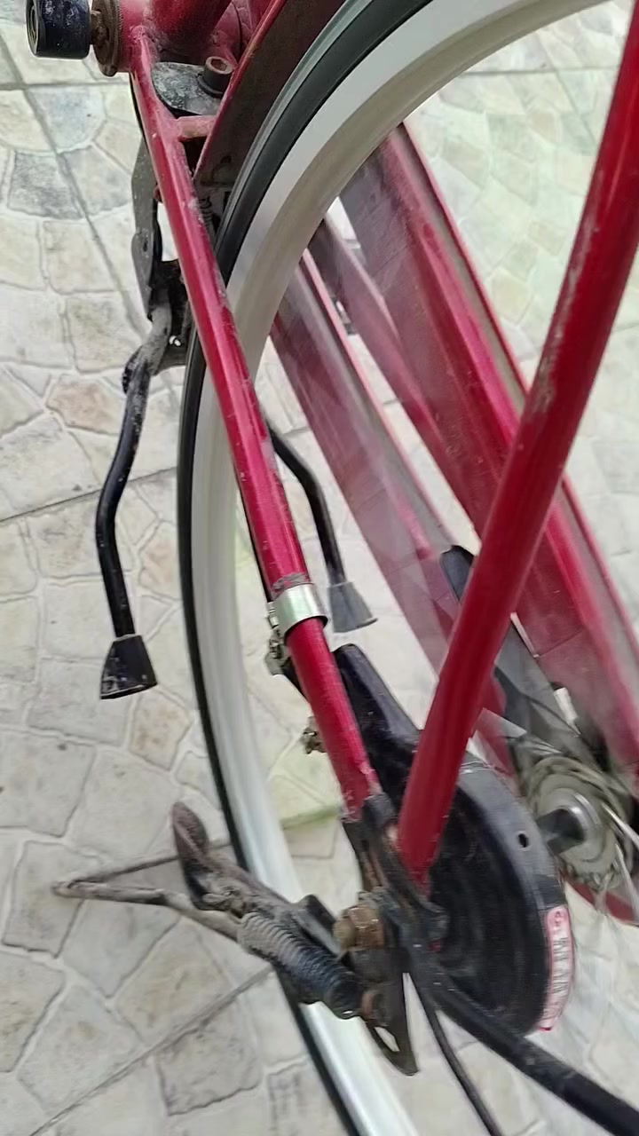 سلام عليكم بايسكل للبيع موديل ٢٤ شراي تعال خاص اهلا وسهلا بيك او أتصل على الرقم ***********
