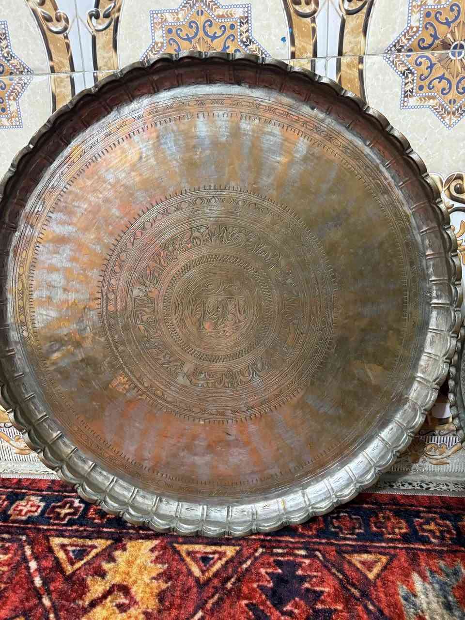 سلام عليكم 
صواني منقوشات  بغداديات للبيع 
بغداد حي اور 
***********
