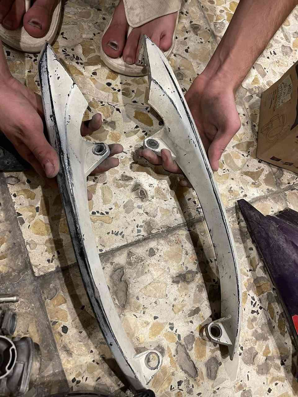 السلام عليكم غراض كلهن شغاله لايت مال سكنس ابو العدسه عالي وناصي يعمي واشاير كله شغاله وكابريتر مال ماكس شغال نضيف لايكطع ولاشي مال دراجه وسبايدر مال سكنس الاصلي كاصي مسوي مال تيماكس ولسبايدر بي نصبه بلدراجه اله تعوج موجود بلصور تحياتي للجميع  لاستفسار ***********متواجد واتساب خاص مكاني بغداد حي الحسين
