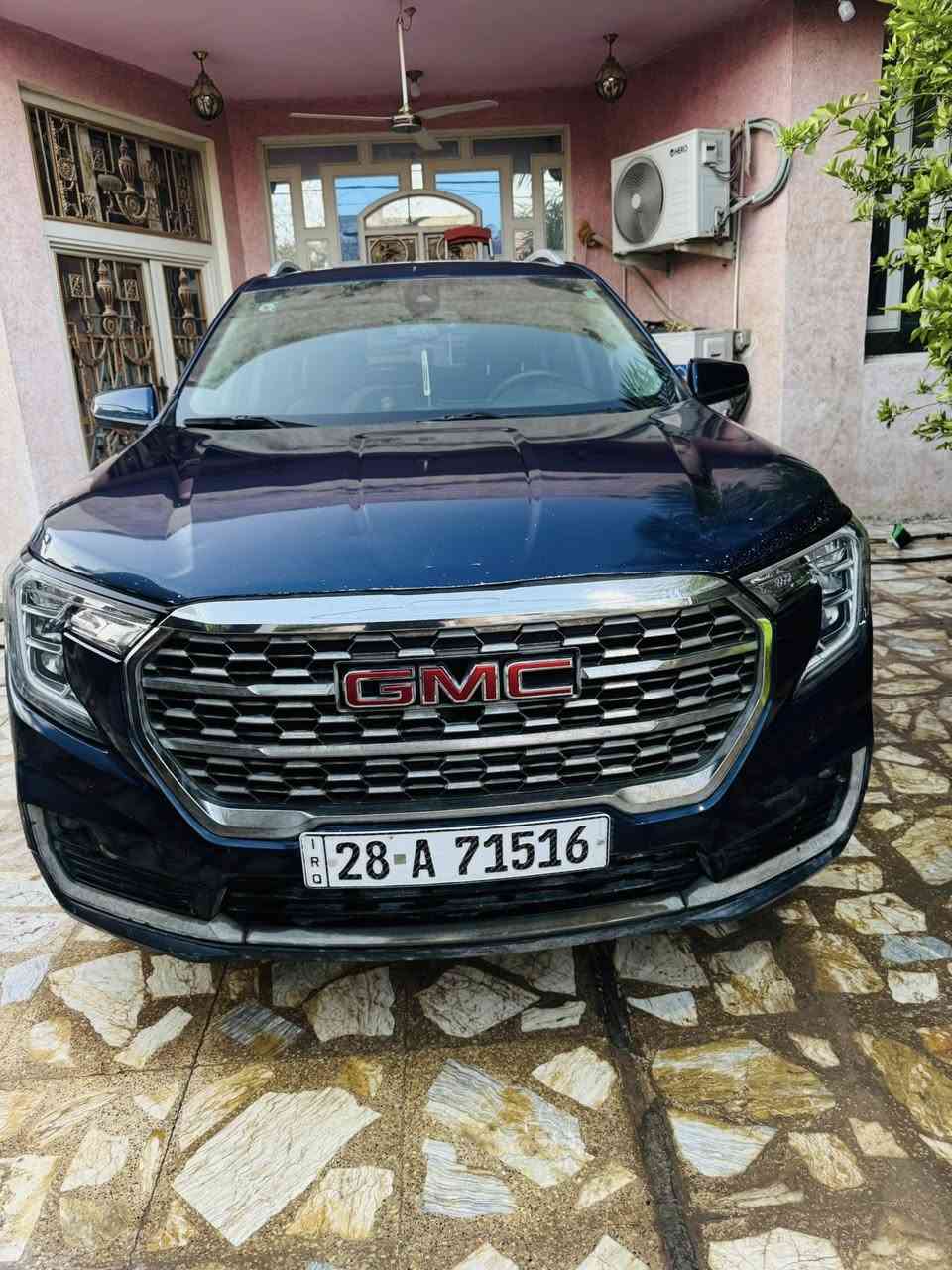 السلام عليكم ورحمة الله وبركاته..                                         🚗 للبيع – GMC Terrain 2022 🚗

🔹 النوع: جي ام سي تيران  
🔹 الموديل: 2022  
🔹 الفئة: SLE (مواصفات معروفة)  
🔹 عداد المسافة : 42 ألف ميل  
🔹 الرقم: نجف الجديد (باسمي)  
🔹 الاستخدام: السيارة على إيدي من دخلت للعراق 

✔️ مداور مباشر  
✔️ حادثها موضح بالصور بكل شفافية  
✔️ جاهزة بالكامل (محرك + كير + تبريد)  
✔️ الحمد لله ما عوزها شي  

💰 السعر: 150 وقابل للتفاوض بشي بسيط  

📍 الموقع: النجف الأشرف  

📞 للتواصل:  
***********  
متواجد أيضاً على الفيس بوك  

إذا ما عجبتك السيارة، اذكر محمد وآل محمد 🙏  
(اللهم صلِّ على محمد وآل محمد)
