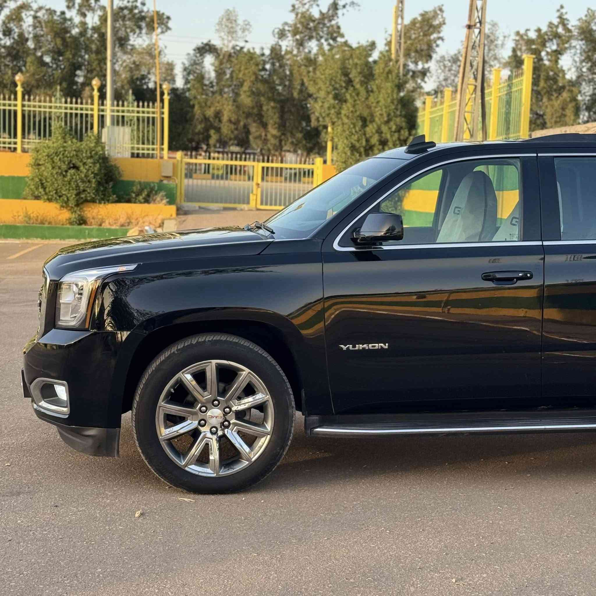 YUKON SLT
2018 Jugal
mile 150000 العداد
الحادث / الجاملغ والبنيد
بدون ايرباك 
السعر / 32,000 قابل للتفاوض
üles|gall
فتحه سقف
بصمه
رادار امامي
شنات تدفئه وتبريد
شنات الخلفيه vip منفصل
كراسي الخلفيه كهرباء
حساسات اماميه وخلفيه
خزن ميموري
رادار جانبي
ستيرن كهرباء

رقم صاحب// ***********
