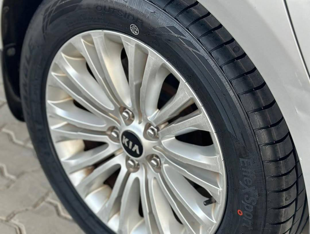 كيا كادينزا خليجي 2014
محرك 3500 V6 

محرك و كير بلاديات ادامة كاملة مسوي .. صفر كود 

مواصفات شفتات بالستيرن و كاميرا و ترحيب بالمري و مري شفط و أشاير 

و كرسي سائق كهرباء و معروفة مواصفاتها و رقمها مميز

سيارة مال جناي و ترايك وين ما يعجبك و بأسمي و تحويل ثاني يوم 

مكاني بغداد 

السعر اتصل وتدلل  ***********
