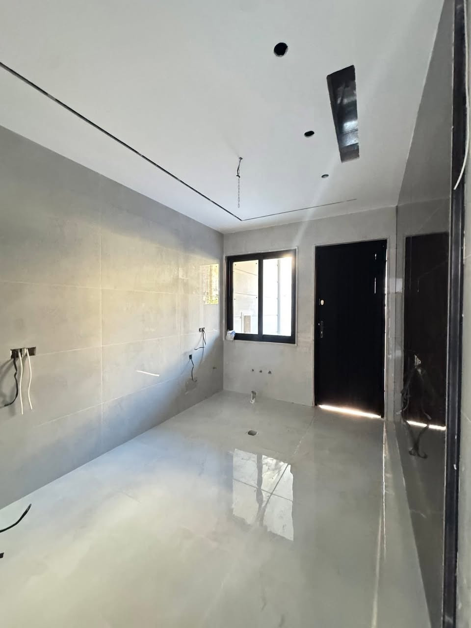 للبيع
#عقارات_مملكة_الخير 
دار للبيع في حي العربي موقع مميز  بظهر الشارع العام  
المساحة 125 متر واجهة 7 متر استلام مفتاح بناء حديث فول  
 سند طابو سكني ملك صرف 
شارع تبليط 12 متر شروق تام  
طابقين ثلاثة غرف نوم وهول واستقبال ومطبخ وصحيات 
لمعرفة السعر اضف تم
للإستفسار اكثر الإتصال
***********
*********** 
***********‏‪
او مراجعة مكتب مملكة الخير للعقار الكائن في سايدين  البحرين قرب قاعة الفخامة للاعراس
