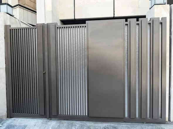 معمل حدادة ونجارة المصطفى

            لبيع الابواب والشبابيك الحديد
               جراجيب وابواب خشب

الفريم جنل تركي والتقطيع ملم ونص تركي 
الفريم بوري شخاطة والتقطيع ملم ونص 

                سعر المتر تفصال
                  45 الف 
                  50 الف
                  55 الف
                  60 الف
                  65 الف  
                  70 الف
                  75 الف
          
      سي أن سي 2 ملم المتر 85 الف

                العمل درجة اولى 

              باب  1* 2 السعر 160 الف

             باب.  1* 2.70  السعر  175 الف

              باب. 1 * 3 السعر 200 الف

           باب  1.25 *2.70 السعر 225 الف

            باب. 1.25 *3. السعر 250 الف

             باب بليت كبس السعر 80 الف

           شباك 90 * 2 السعر 120 الف

          شباك 1 * 2   السعر 125 الف

         شباك  1.5 *1.5 السعر  145 الف

         شباك 1.5 * 2  السعر  155 الف

       شباك  2 * 2  السعر  175 الف 

      شباك  2 * 2/5  السعر  230 الف

     شباك  2  *  3  السعر 250 الف

          باب خشب صاج عراقي طبع 
           السعر  80   الف

           باب خشب صاج عراقي نقش 
           السعر  80  الف

        باب خشب صاج عراقي ساده
         السعر  75 الف 

        باب خشب تركي 65 الف

جرجوبة 1 * 2 السعر 60 الف

جرجوبة خشب روسي                 1 * 2.70  السعر 75 الف

جرجوبه خشب روسي                 1 * 3 السعر 100 الف

جرجوبه خشب جاوي افريقي                 1 * 2.70 السعر 125 الف

جرجوبة خشب ماليزي                 1 * 2.70 السعر 160 الف
                                    
         ابواب الخشب مصبوغه وكامله مع الكيلون 

                         العنوان 

                    بغداد حي اور  

            موبايل ***********
