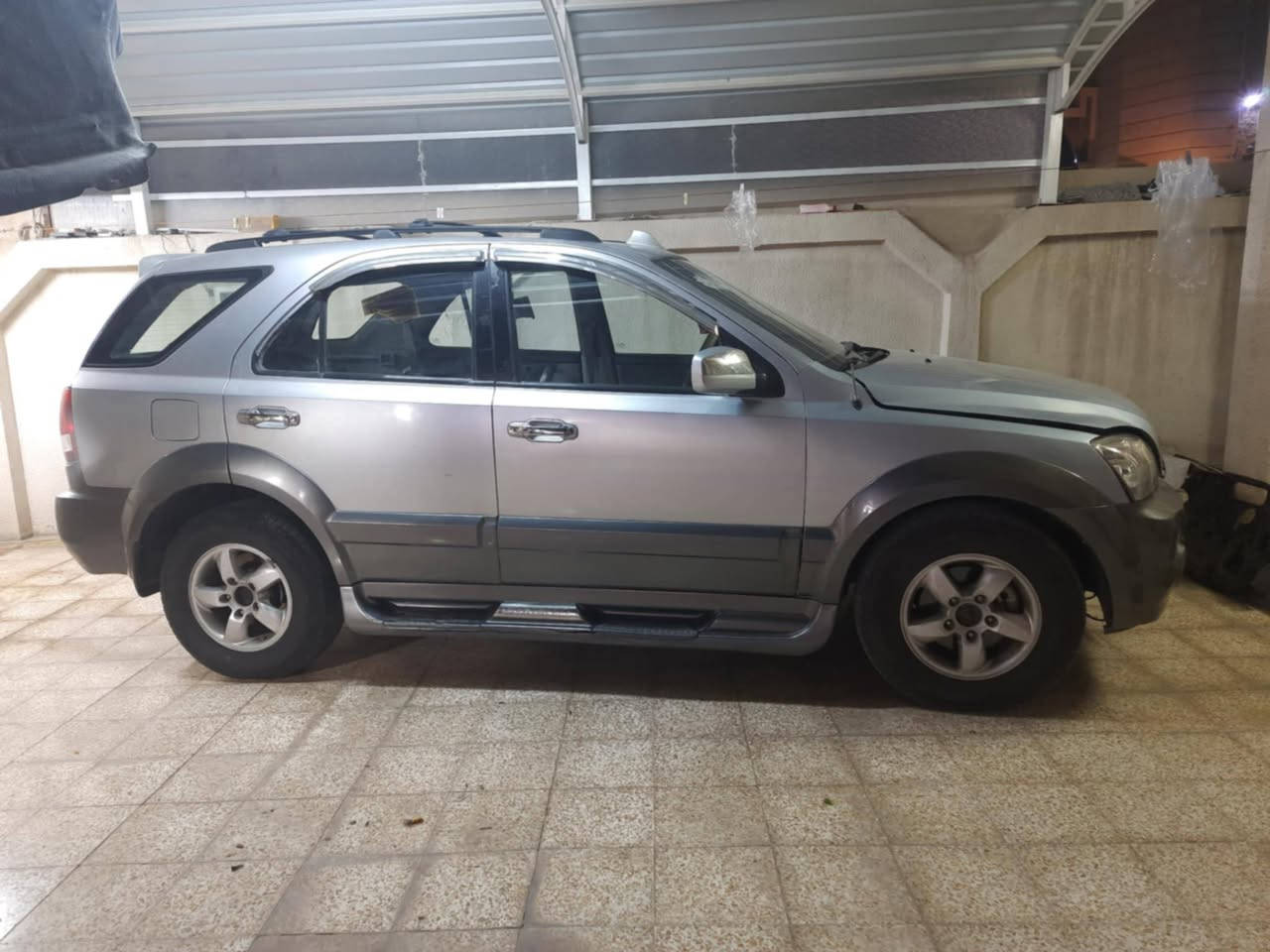 السلام عليكم 
سورنتو موديل ٢٠٠٥ للبيع 
رقم دهوك دولي 
شرط التحويل 
محرك ٦ شرط 
مصبوغة حزام 
تدفئة وتبريد شغال 
السعر ٧٥ وبيها مجال 
الشراي يتصل 
***********
بي واتساب
