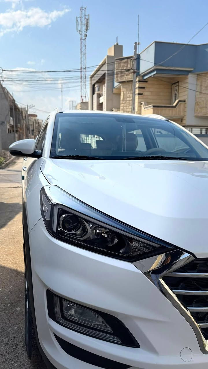 هونداي توسان خليجي

موديل ٢٠٢٠ الكاصد 

رقم بغداد الماني بسمي 

لون ابيض 

٤ سلندر ٥ راكب 

بصمتين: تشغيل وتقفيل 

بردات خلفية اصلية 

كشنات جلد اصلي لونين 

كشنات ٢ كهرباء 

تشغيل عن بعد 

شاحن وايرلس 

شاشة كبيرة اندرويد 

كامرة دوارة اصلية 

مري شفط مع القفل 

حساس امامي وخلفي 

نظام ايكو درايف 

تحكم استيرن فول 

حاكية : ابلوتوث: اوكس 

شاشة اعطال بلدشبول 

كيجات السرعة زئبقية 

جي : بي: اس: خرائط طرق 

هند بريك برجل 

تبريد ابيانو لمس 

تبريد قطعتين ثلج 

لد امامي وخلفي 

لايت زنون اصلي 

اضواء ترحيب بليدات 

علامة سورنتو بلدوسة 

يدات نيكل اصلي 

اشاير بلمري 

٥ ويل كب ١٩

تخم تاير جديد لك 

كير ومكينة وصدر وحدادية وتبريد كفالة عامة

صبغ شويه بل بنيد جاملغ خلفي ليسر

الرقم الدولي الجديد // هزة جديدة // سنوية جديدة 

سيارة جديدة مال بيت بية تراي مال زيرو 
لرضيه كاعيع مدوشمه 

السعر١٧٤

***********
