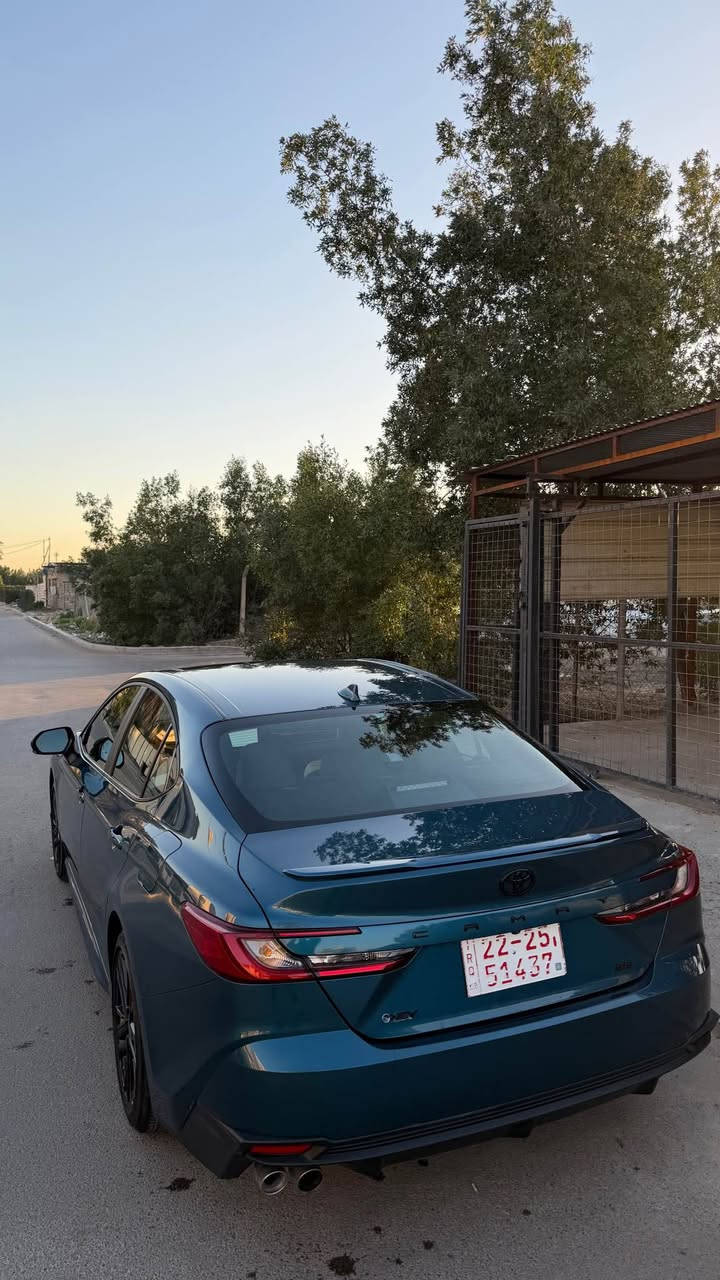 كامري 2025 فول مواصفات 
Ev mode هايبر
فتحة
بصمة 
تشغيل عن بعد
نقاط عمياء 
مرايه وسطية اوتو سمارت
شاشة اكبر حجم 
عدادات الكترونية 
رادارات امامي خلفي وجانبي
نقاط عمياء 
اوتو هولد 
سايد بريك بصمة 
شاحن لاسلكي 
اوتو لايت 
كروز نضام تتبع 
كشنات كهرباء 
كشنات هيتر 
هيتر ستيرن
مناخ منفصل 
قطعتين تبريد 
حادثها جاملغ وباب والباب الخلفي جزء منه قليل مصبوغ 
ماشية ٤ الاف ميل فقط 
سيارة رقم كاتي تريدها رقم اربيل ارقملك ياها اني المستورد 
مكانها بغداد اليرموك *********** بغداد, العراق
