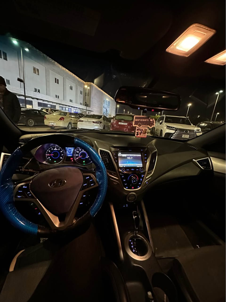 Hyundai veloster 2016
رقم اربيل…….                لون مشمشي
محرك مرغوب: 1.6 GDI بدون توربو  تنفس طبيعي  
مواصفات فول فول للاخير.    ستيرن شفت 
كير اوتوماتيك و سبورت و عادي           ماشي:63 الف 
السيارة فقط واحد جاملغ صبغ        . محرك و جير مامفتوح بشرط       تحويل شرط فوري
سعر : 97 مجال.            مكان السيارة اربيل
رجاءً للاستفسار  خابر : *********** واتساب كورك فايبر أربيل, العراق
