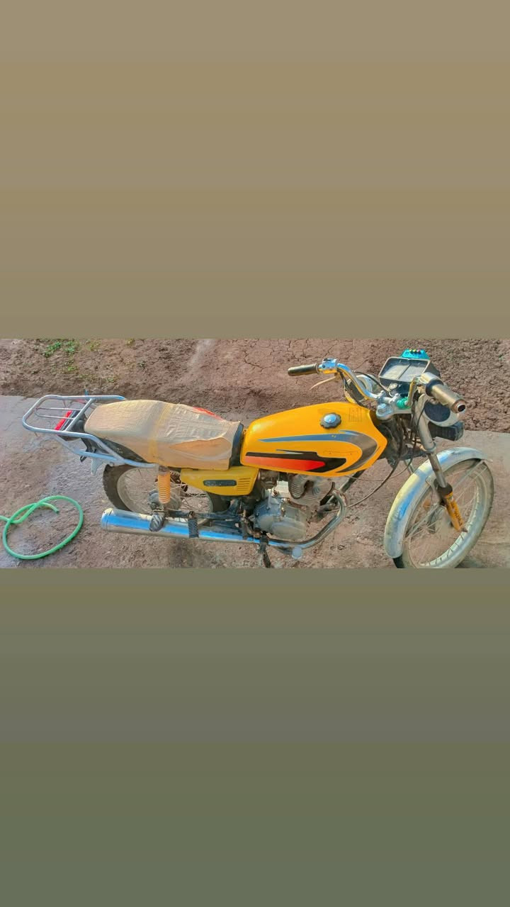 دراجه كلك للبيع دراجه نضيفه ابيعك كلك مكفوله من العشائر السعر 300


**إذا كنت صاحب هذا الإعلان وتريد حذفه لأي سبب، رجاءا أرسل رسالة إلى الدعم الفني**