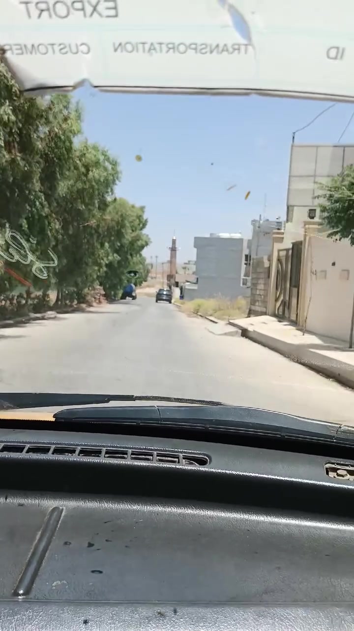 السلام عليكم ارض للبيع مساحه 100متر موقع خلف كليه الحياه ارض زراعيه استفسار الاتصال عل رقم ***********
