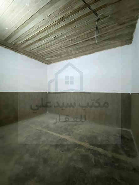 للايجار  100م
السعر  ٢٠٠ الف
العنوان حي النداء قرب موقف الكيات 
يحتوي على
(غرفه واستقبال ومطبخ وصاله وصحيات) 
(ماطور..خزان..سخان. وخط مولده)
للتواصل 
***********
